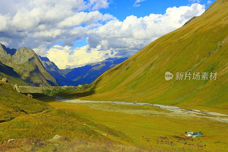 阿尔卑斯山景，勃朗峰尖峰，农-奥斯塔意阿尔卑斯