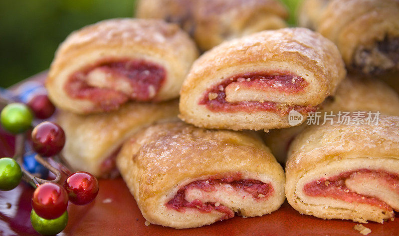 圣诞饼干，自制的Rugelach假日甜点食物背景