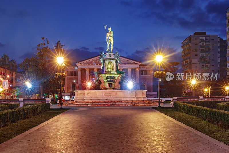 海王星纪念碑和戏剧剧院，巴统格鲁吉亚