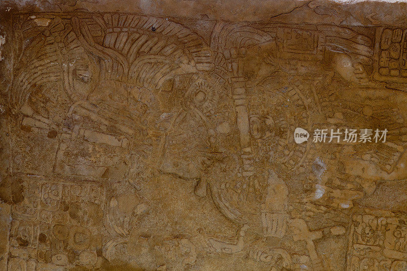 亚克斯奇兰的玛雅石雕是一座古老的玛雅城市，位于墨西哥恰帕斯州乌苏马辛塔河畔。