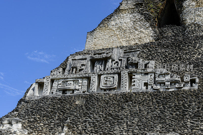 玛雅遗址Xunantunich的考古遗址