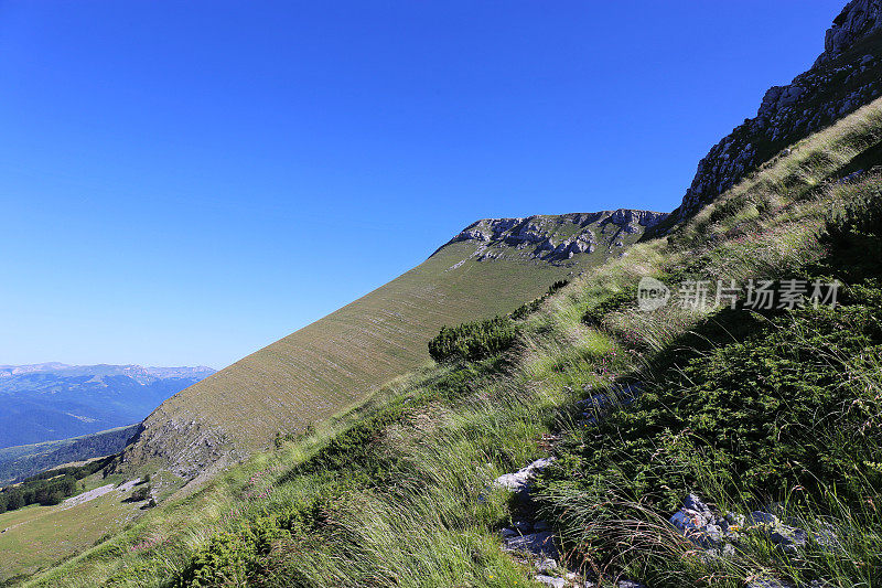 波黑美丽的乌鲁贾克山