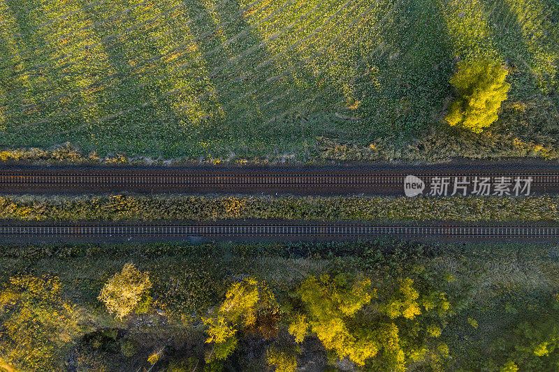 上午铁路鸟瞰图