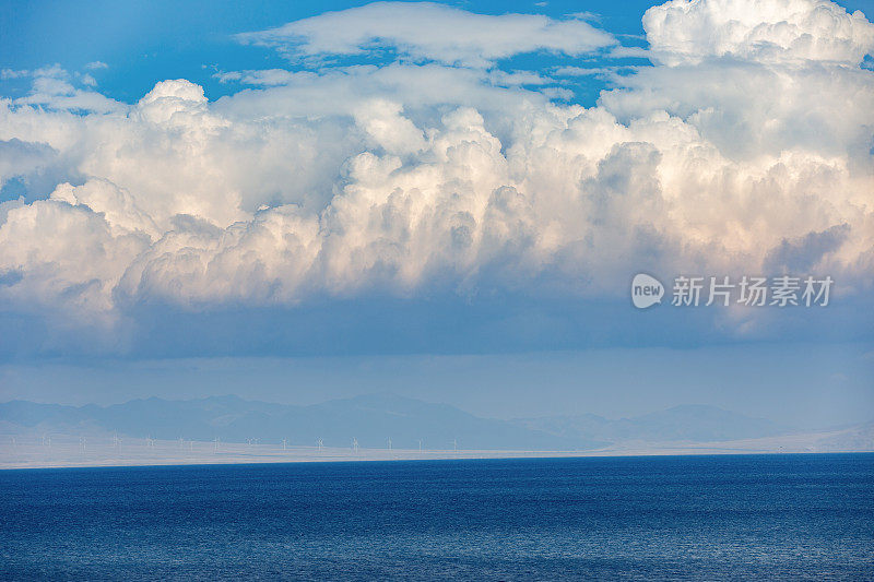 大天空下的塞拉姆湖