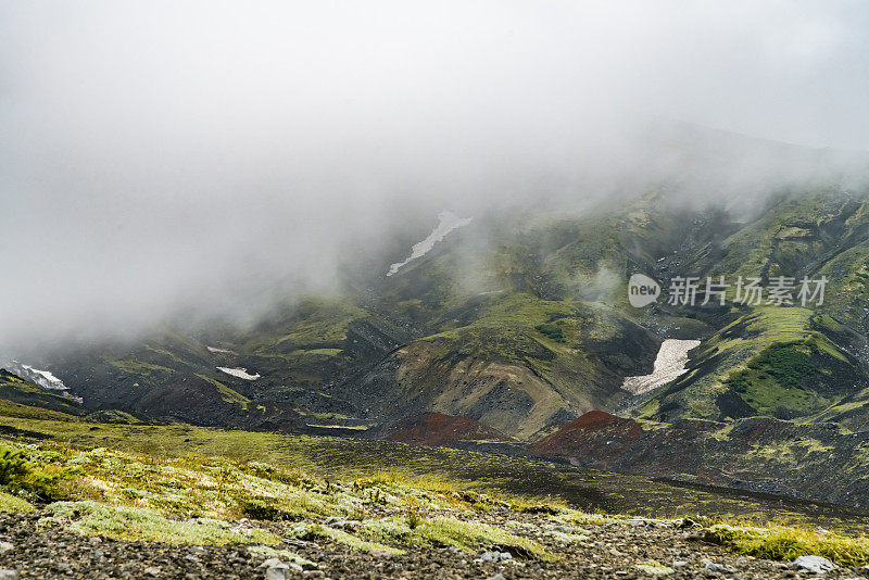 俄罗斯堪察加半岛的火山景观。