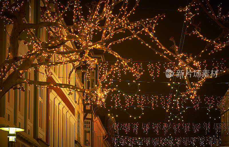 12月欧登塞的圣诞装饰和气氛