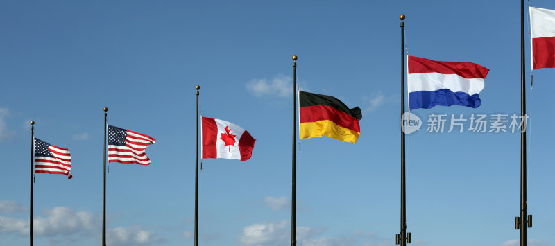 全景旗:美国，加拿大，德国，荷兰，波兰。副本的空间。