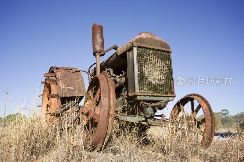 老式拖拉机