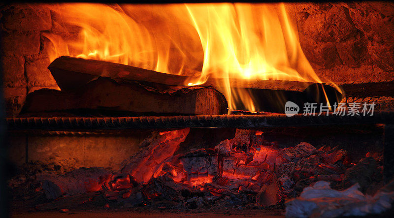 烧木砖炉