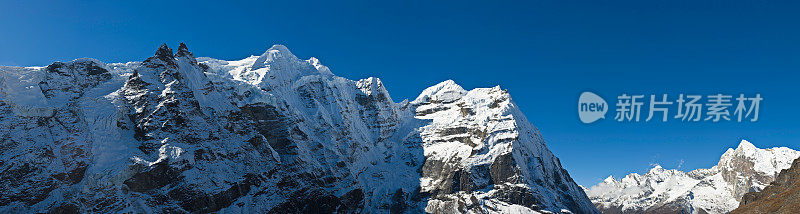 尼泊尔喜马拉雅山库苏姆坎库鲁峰美拉峰北侧