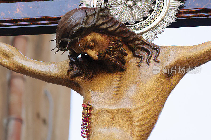 Monreale，在西西里岛，神圣的十字架雕像