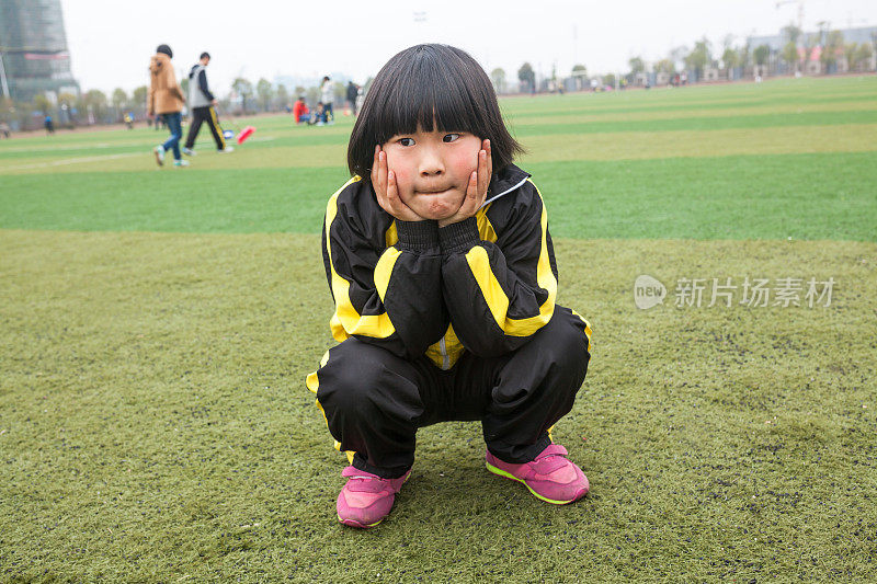 学校里可爱的中国女孩