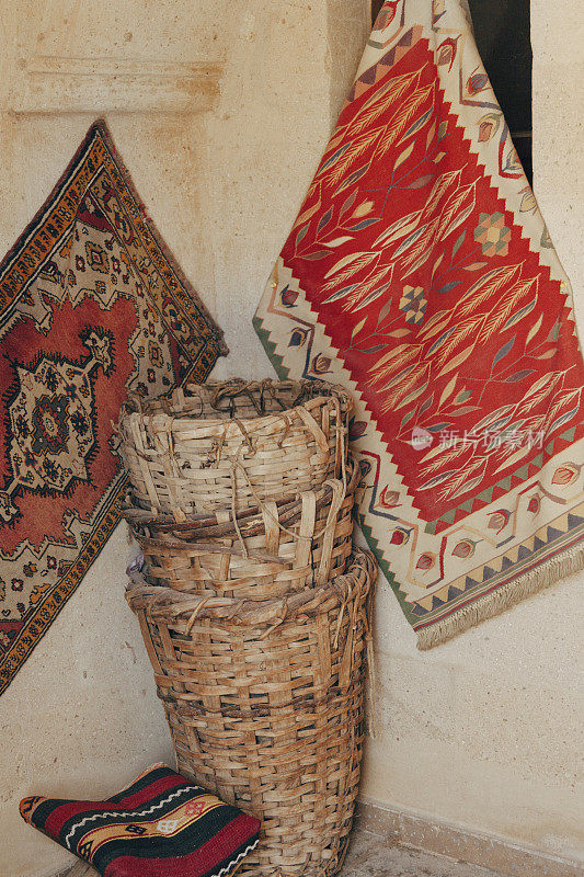 地毯-装饰品，篮子