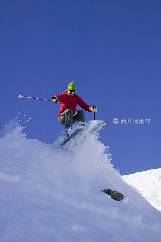 女滑雪者