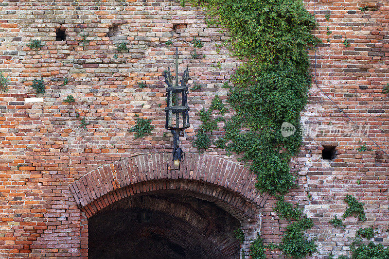 维罗纳城堡维奇奥墙和拱形隧道
