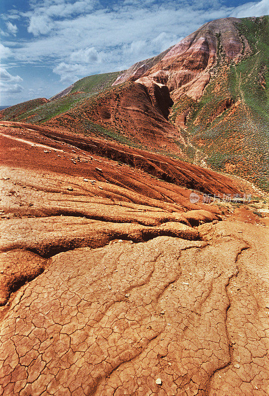 博格多山坡。