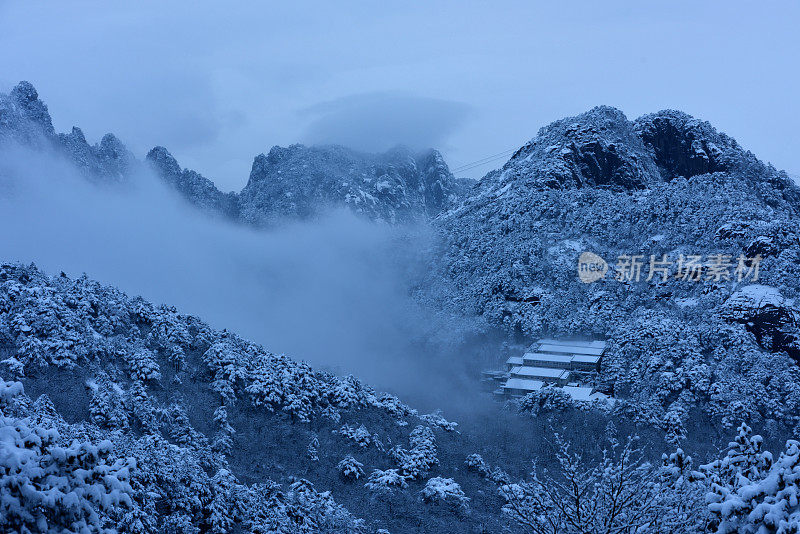 受中国黄山极地涡旋影响