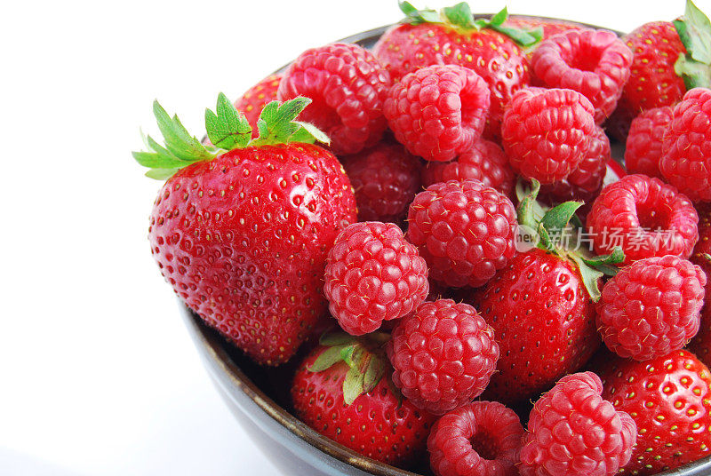 水果碗-草莓和覆盆子