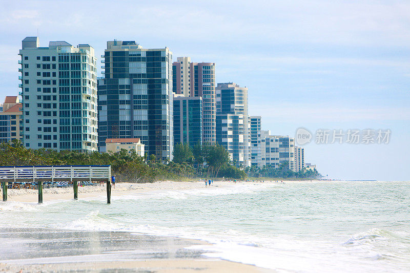 海滩度假胜地，佛罗里达那不勒斯