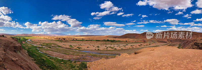 北非-摩洛哥的河谷