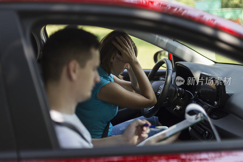 女子驾驶考试不及格
