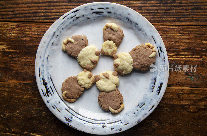 家庭烘焙和咖啡休息时间:可爱的小猫饼干