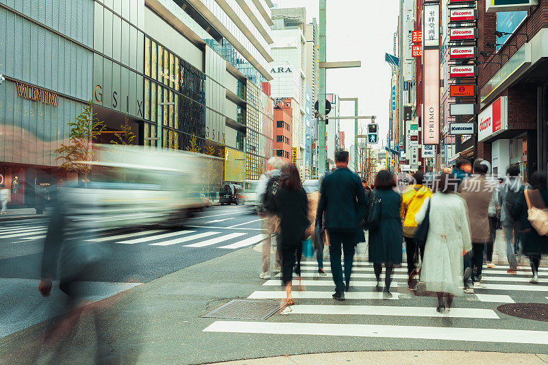 东京银座的街道。