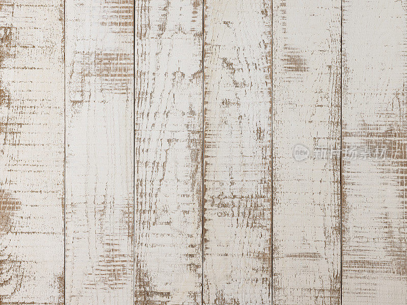 古老的风化抽象白色镶板橡木背景与许多木纹和纹理。