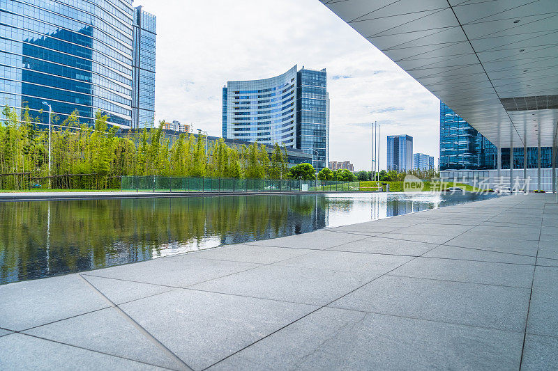 办公街区区域的城市苏州市晴空