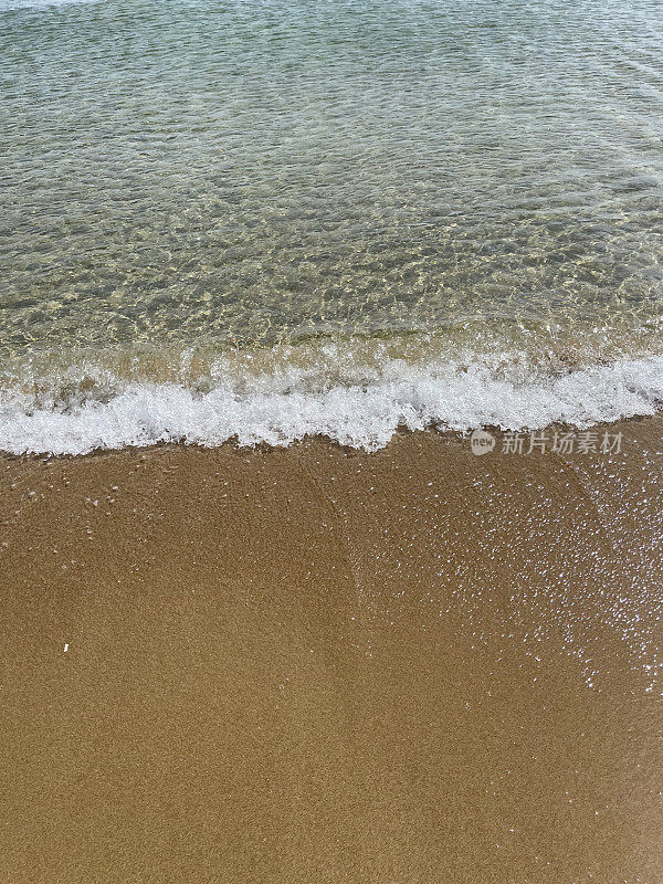 清晨的海浪