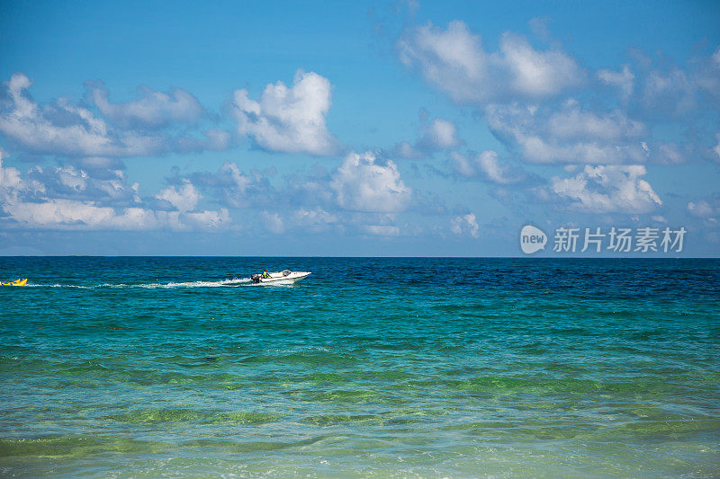 夏天的海滩和大海