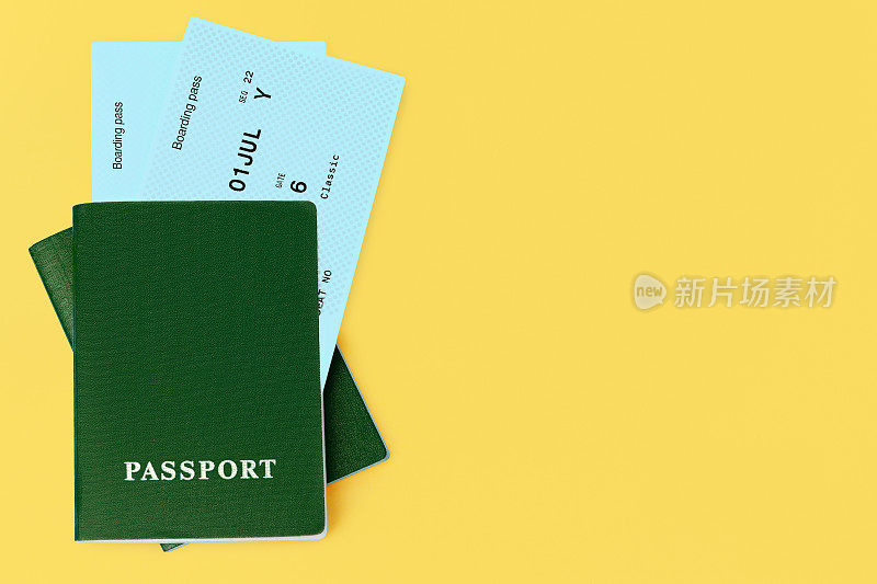 绿色护照、航班登机牌、机票、飞机旅行概念、旅客值机、海关管制、边关、暑假、假期、国际旅游横幅、复印空间