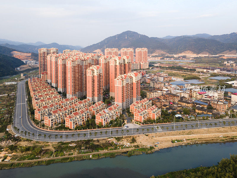 沿江城市居住区鸟瞰图