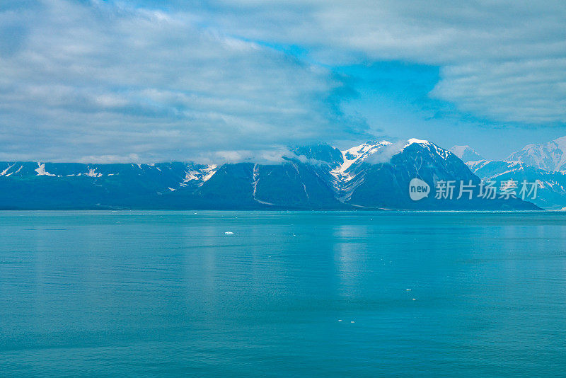 哈伯德冰川景观，阿拉斯加，美国