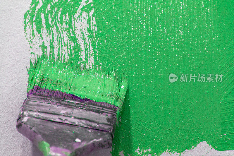 油漆刷用绿色油漆，油漆白板-特写