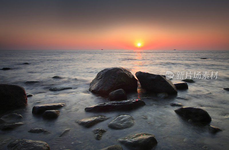 沿海的日出