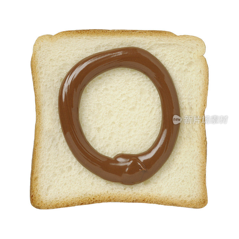 巧克力字母O在锡箔面包片，白色背景