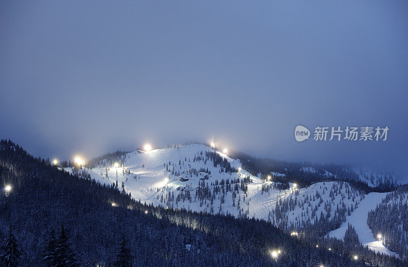 高山滑雪之夜