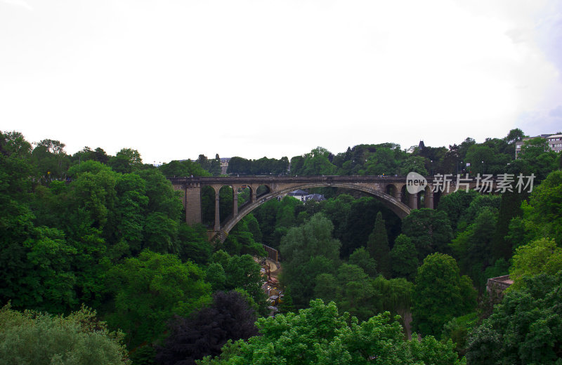 卢森堡的阿道夫桥