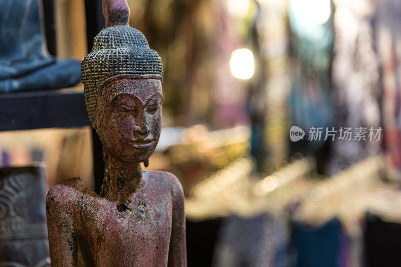 柬埔寨暹粒市的纪念雕像