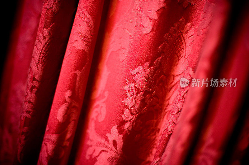 红紫丝绒纸巾