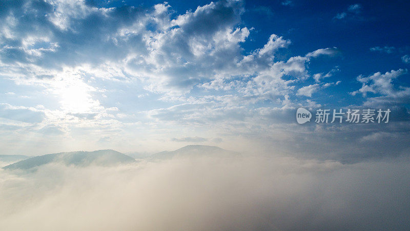 山景云间