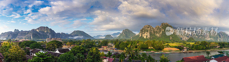 全景视角和美丽的风景在万荣，老挝。