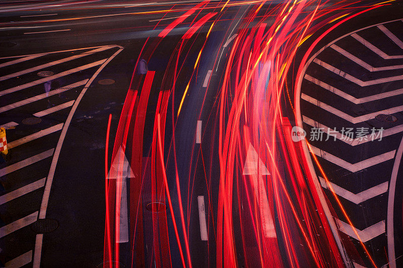 中国上海的交通城市之夜