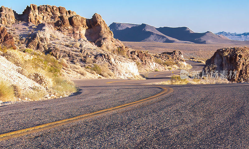 蜿蜒沙漠公路(66号公路)-美国西南部