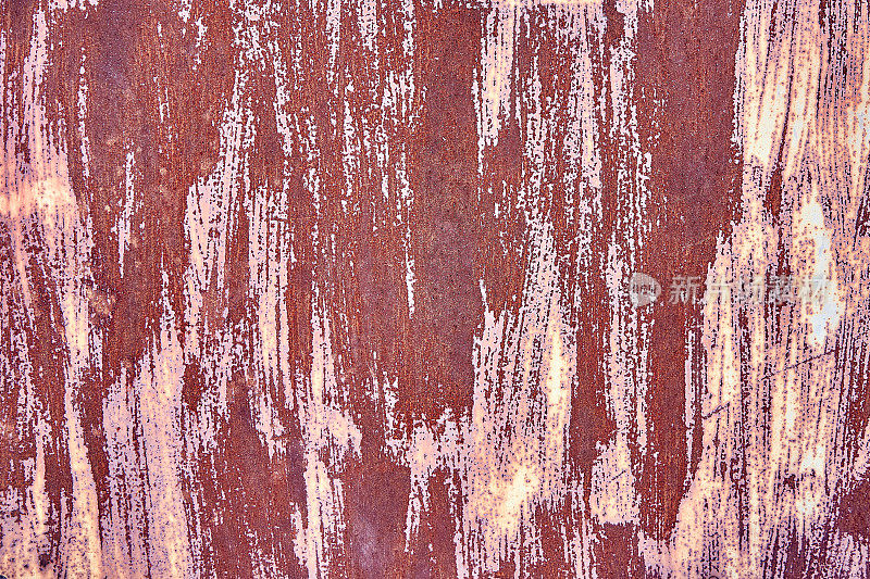 破旧的棕色赤陶土铜锈背景与粗糙的纹理多种颜色的内含物。染色梯度粗糙颗粒表面。壁纸