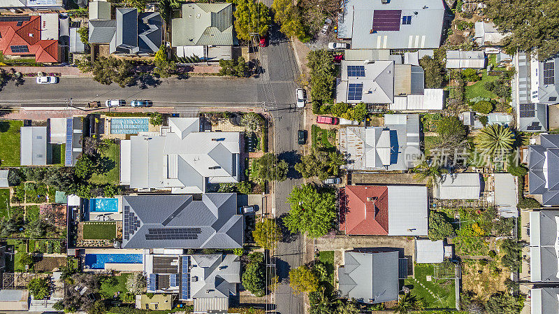 鸟瞰东郊树木繁茂的房屋在阿德莱德，南澳大利亚