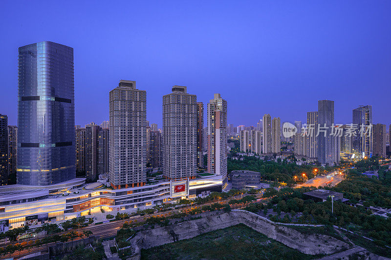 成都市夜景天际线