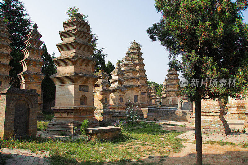 中国嵩山少林寺塔林。大祭司纪念碑。