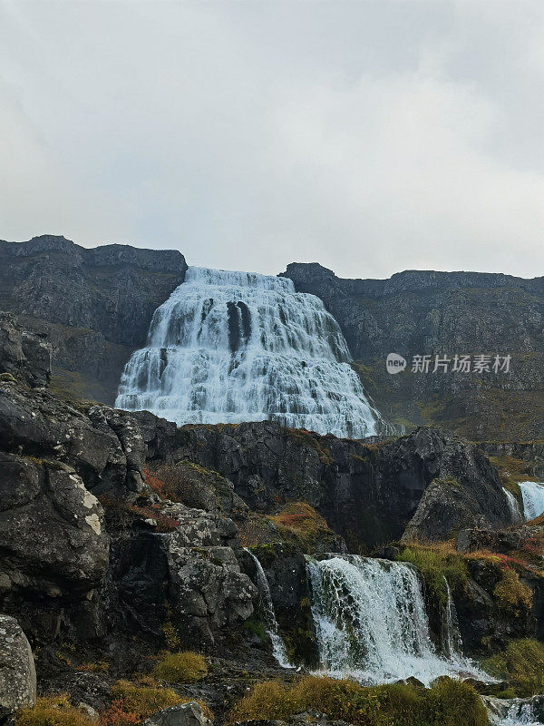 冰岛的Dynjandi瀑布